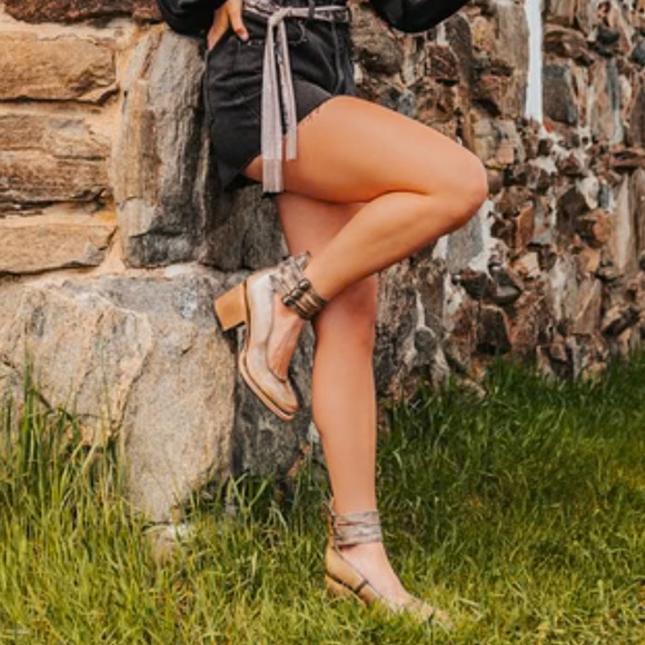 Freebird Heels - Picture 5 of 7